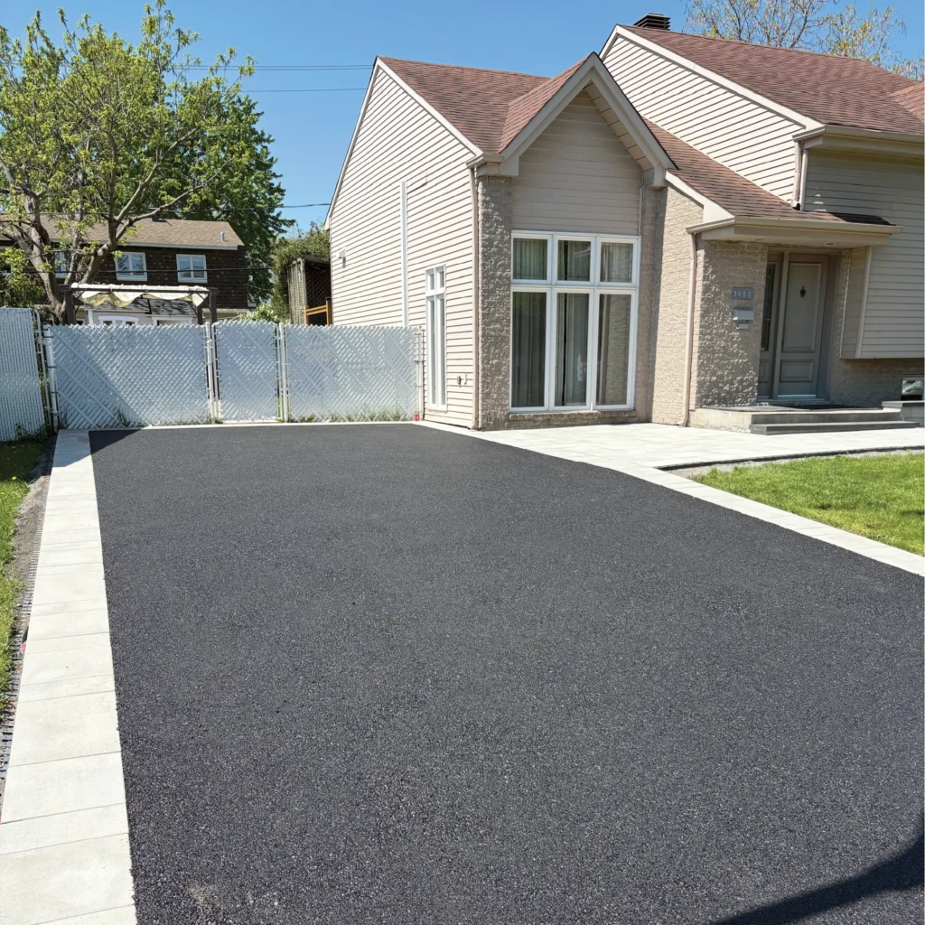 Installation de pavé et asphalte de haute qualité à Montréal par Pro Pavé"